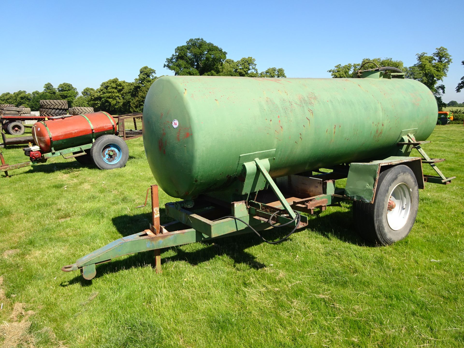 2 WHEEL WATER BOWSER C/W HONDA PUMP