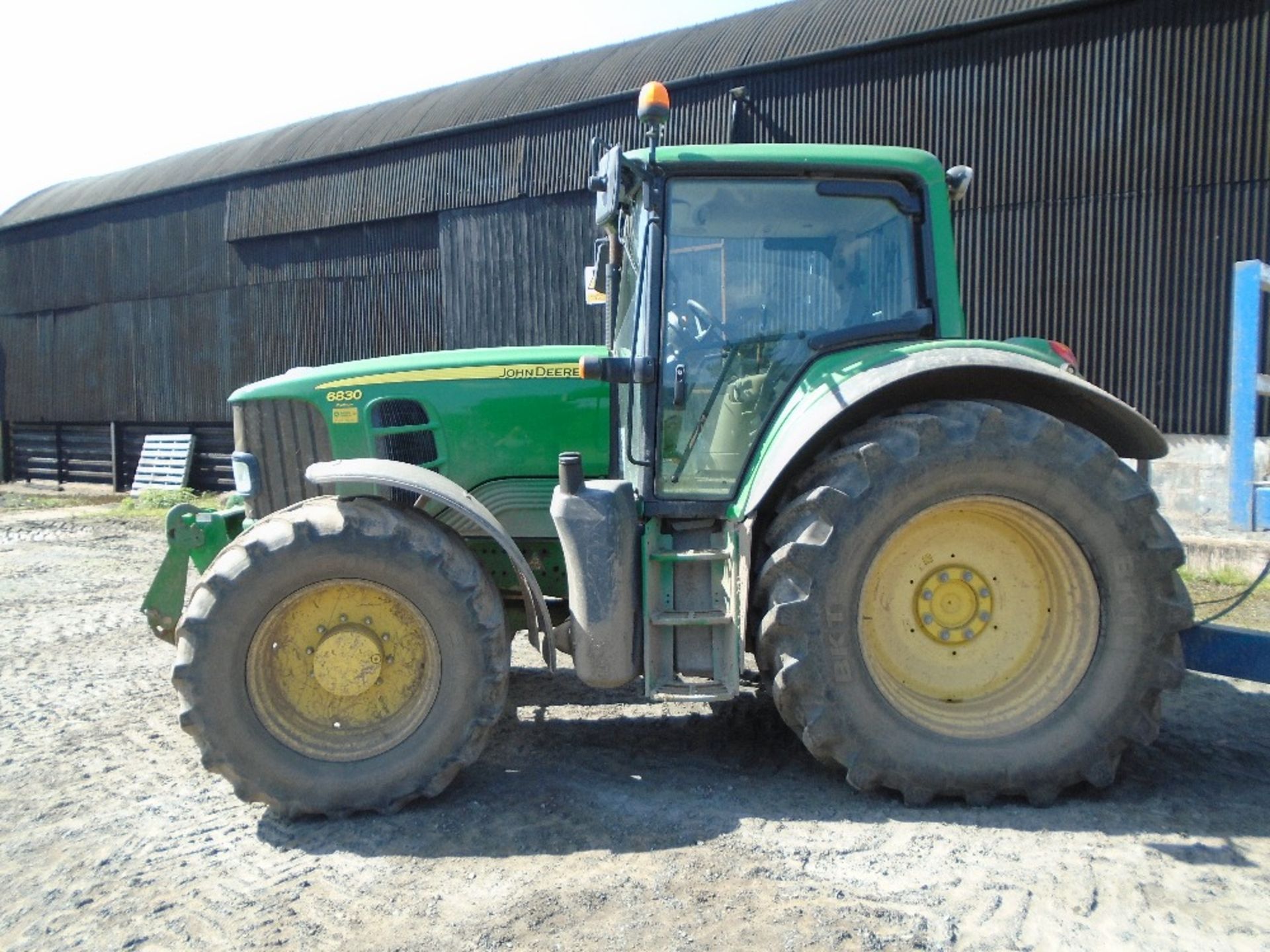 JOHN DEERE 6830 4WD TRACTOR PREMIUM - Image 8 of 12