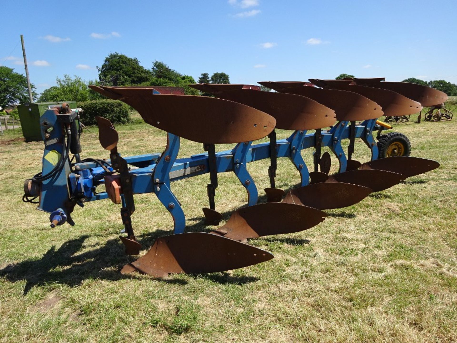 OVERUM 5 FURROW PLOUGH