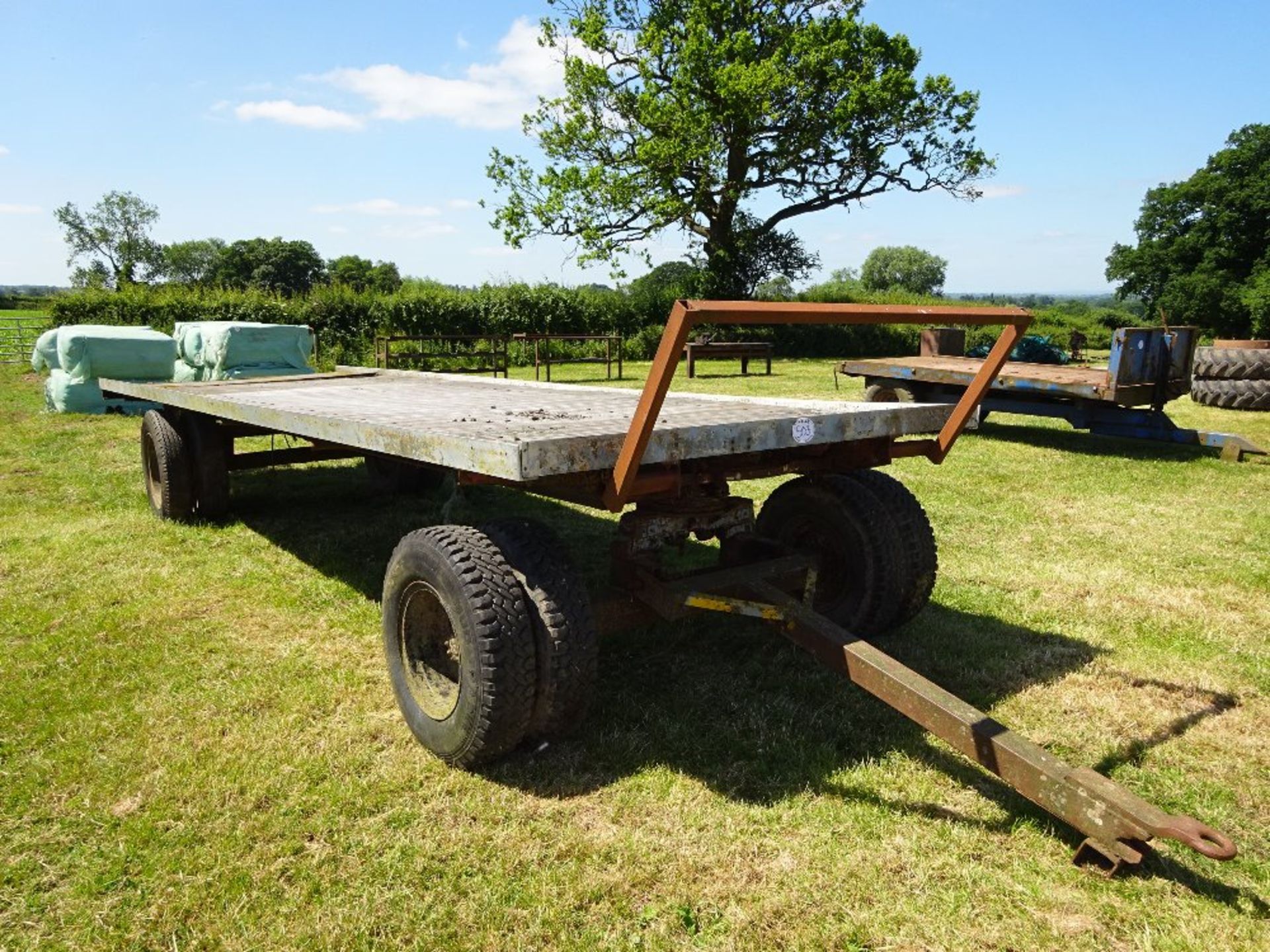 30FT 4 WHEELED BALE TRAILER