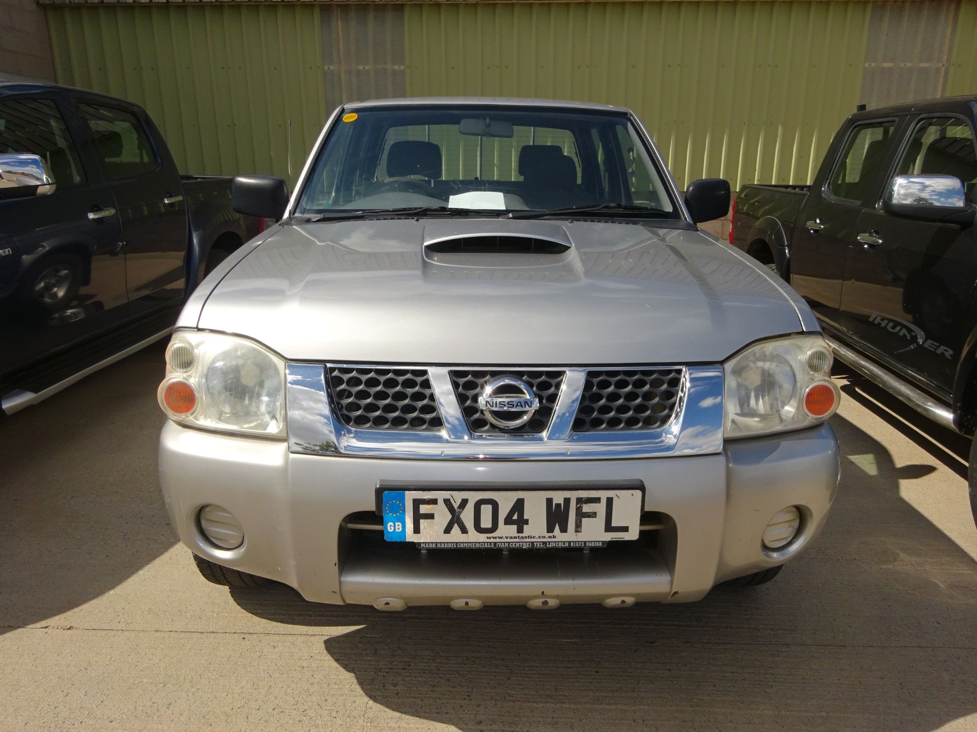 NISSAN PICK UP - REG NUMBER FX04 WFL RECENT ENGINE REBUILD BY (BILLCAR) - NEW CRANK, OIL PUMP ETC