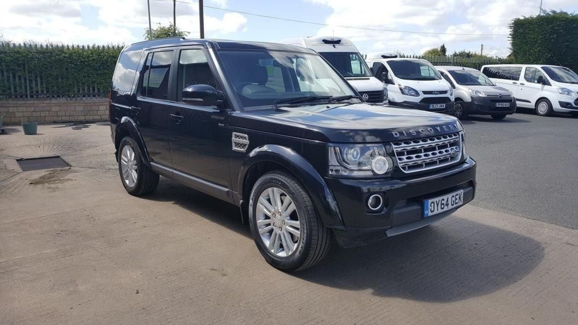 (2014) LANDROVER DISCOVERY 4 3.0L V6HSE APPROX 40k 5 DOOR 7 SEATER MERINA BLACK LEATHER INTERIOR - Image 8 of 8