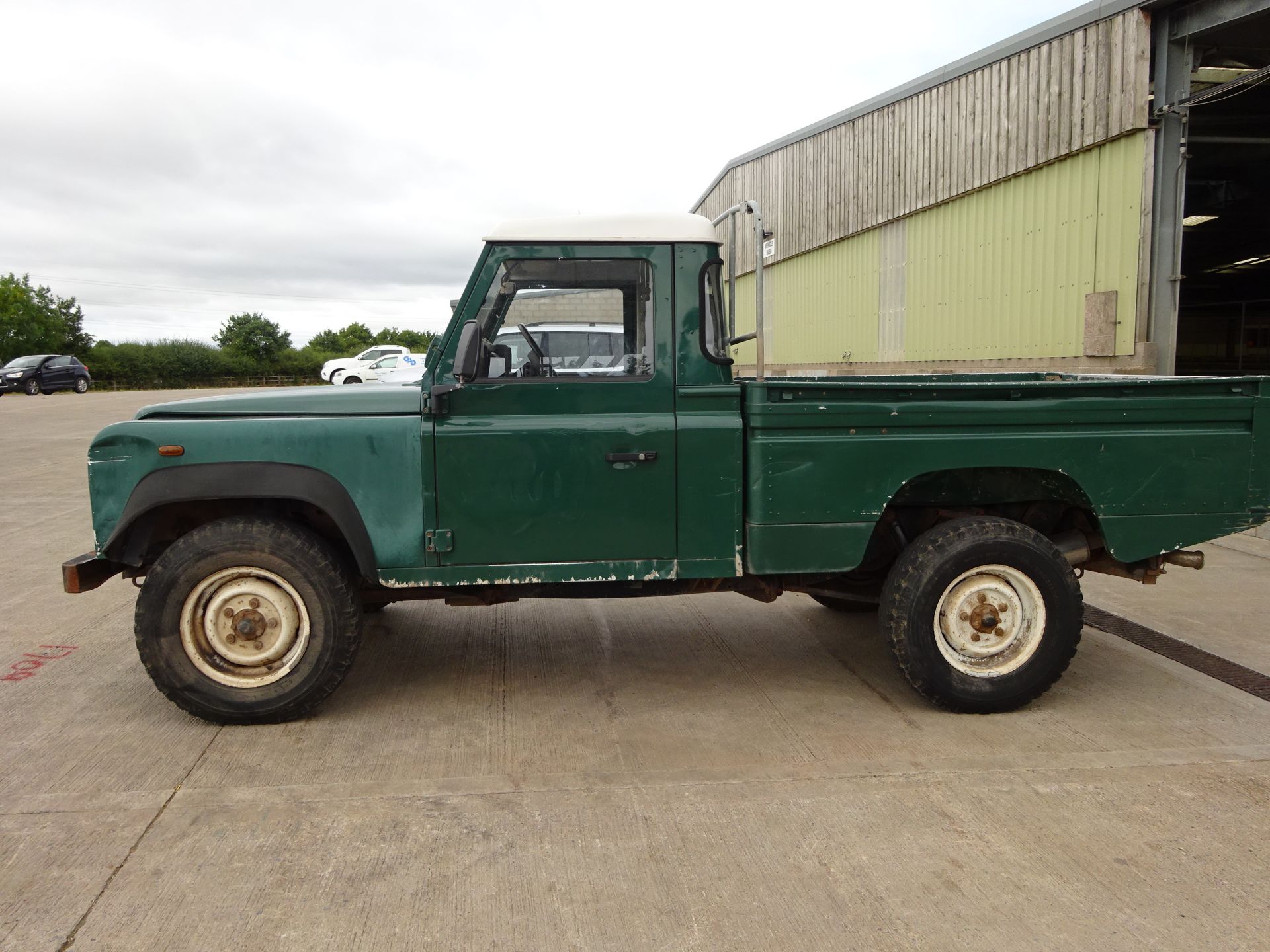 LAND ROVER 110 02.5 TD PICK UP MOT UNTILL 6/11/18 107030 MILES DU53 VYJ - Image 3 of 5