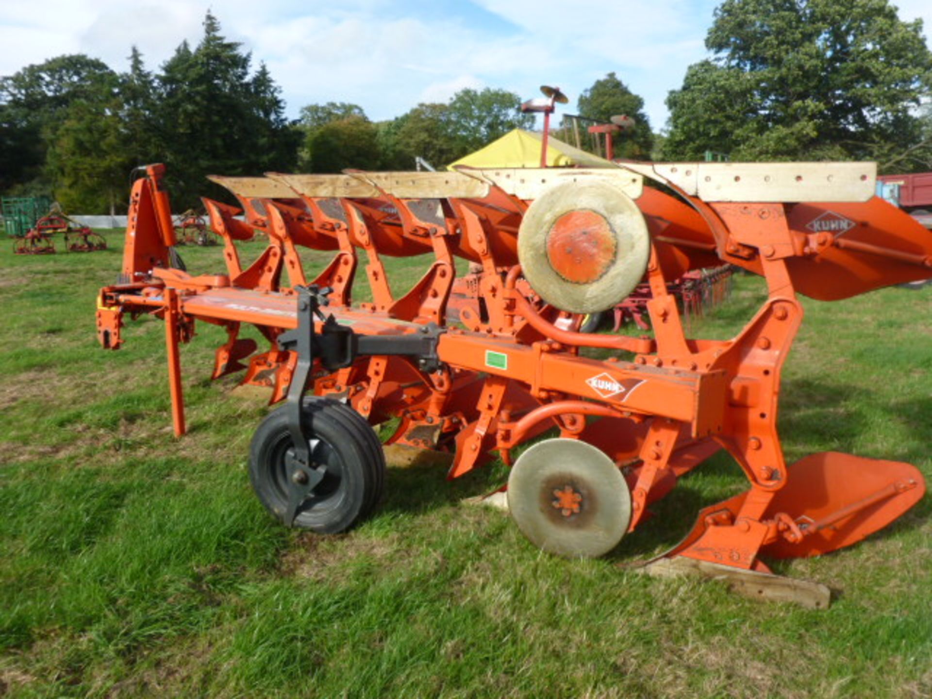 2012 Kuhn multi master 5 furrow plough, done approx. 500 acres - Image 2 of 4