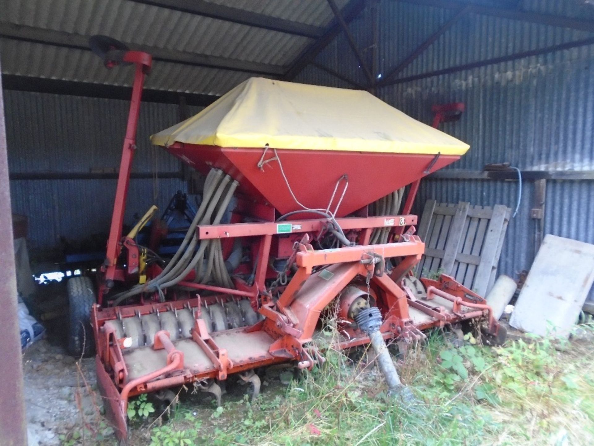 1996 Lely polymat drill with 1997 Kuhn power harrow, 3m