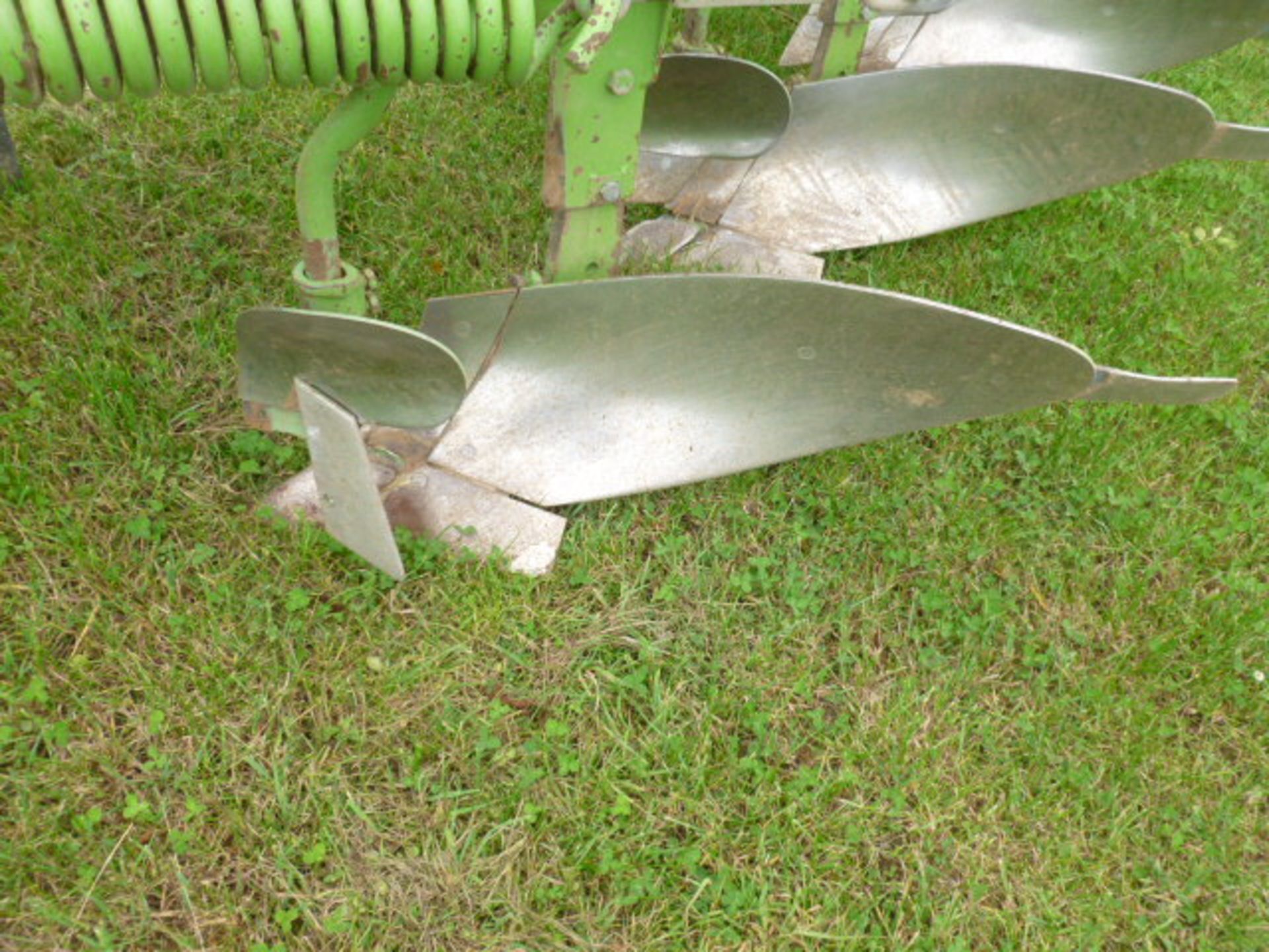 DOWDESWELL 4 FURROW REVERSIBLE PLOUGH - Image 3 of 3