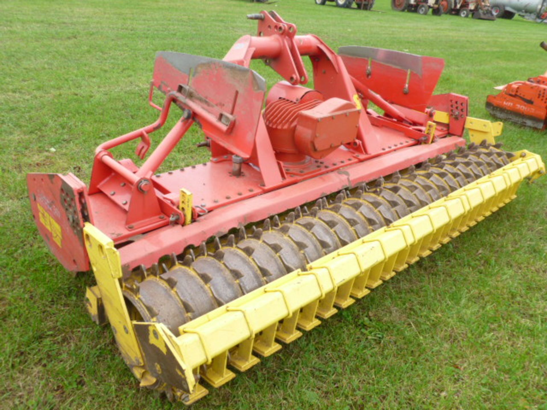 POTTINGER LION 3 METRE POWER HARROW - Image 3 of 3