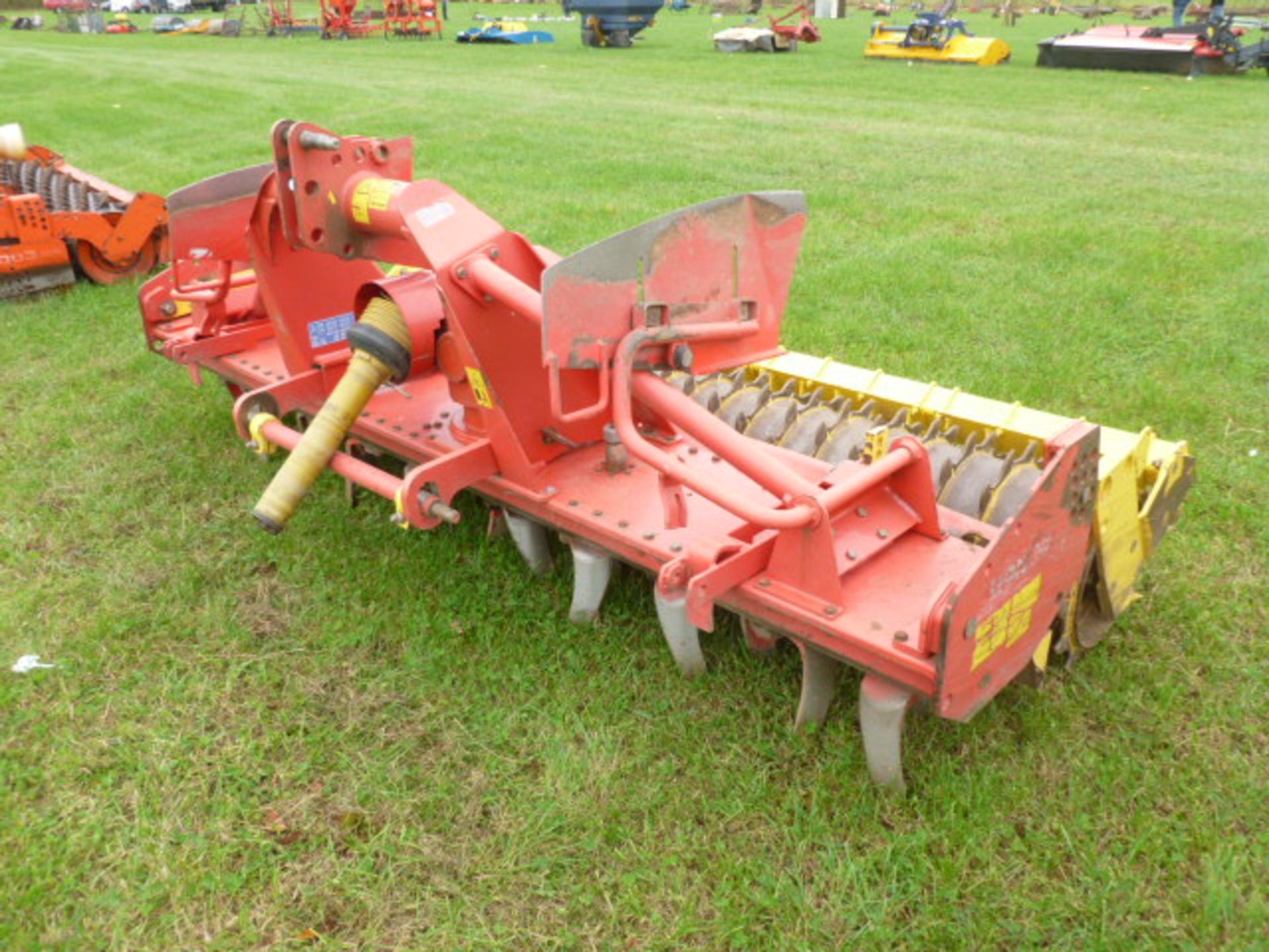 POTTINGER LION 3 METRE POWER HARROW - Image 2 of 3