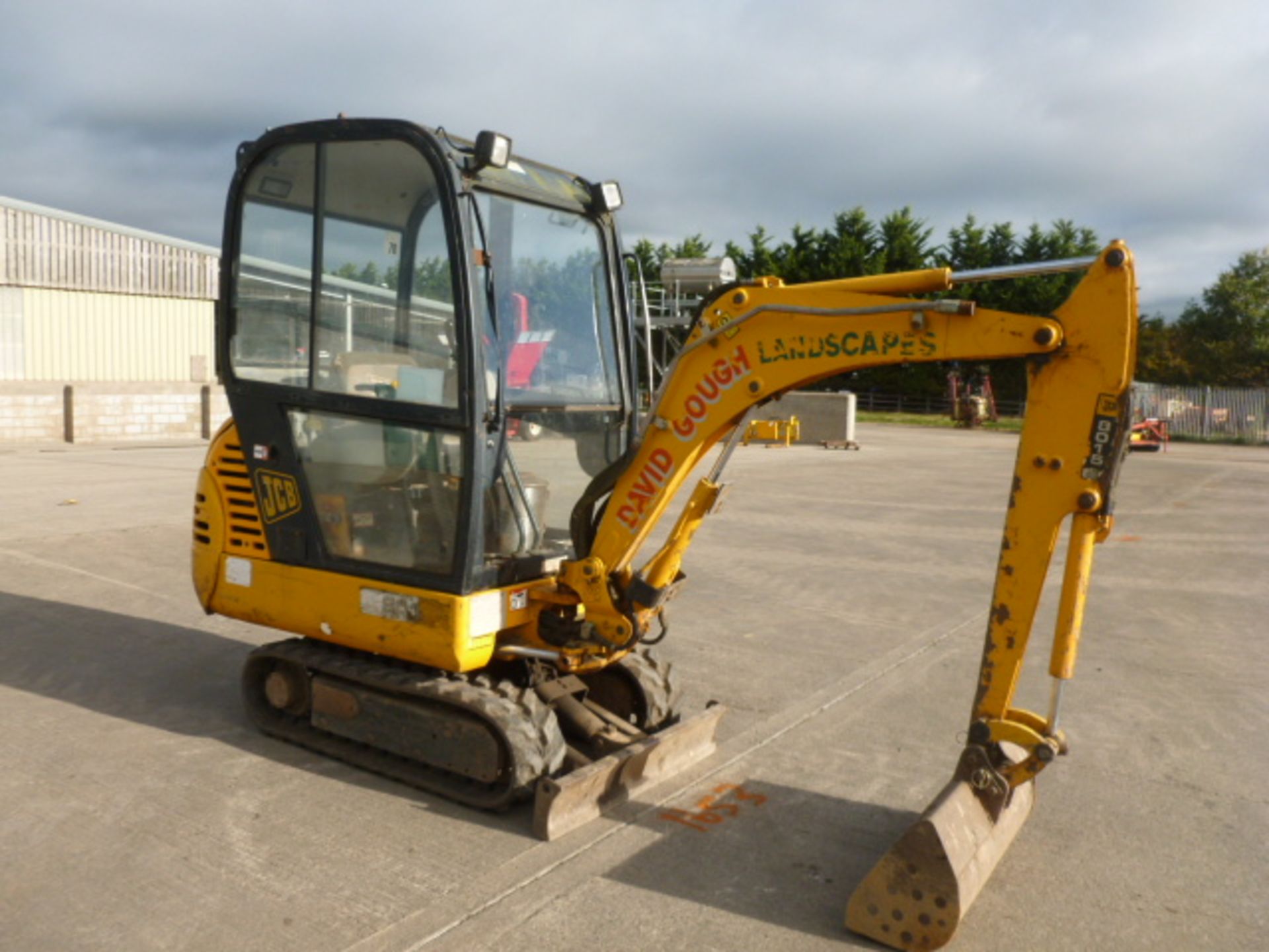 JCB 801 TRACK DIGGER 2004 2 BUCKETS RECENTLY FITTED WITH 2 NEW RUBBER TRACKS KEYS IN OFFICE - Image 2 of 2