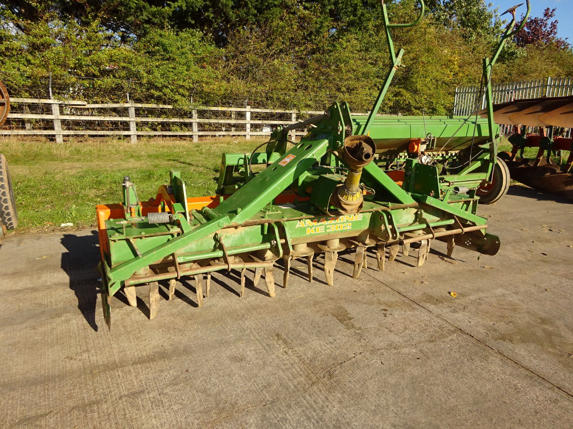 HARROW 3M WITH PIGGY BACK LINKAGE AND PACKER ROLLER