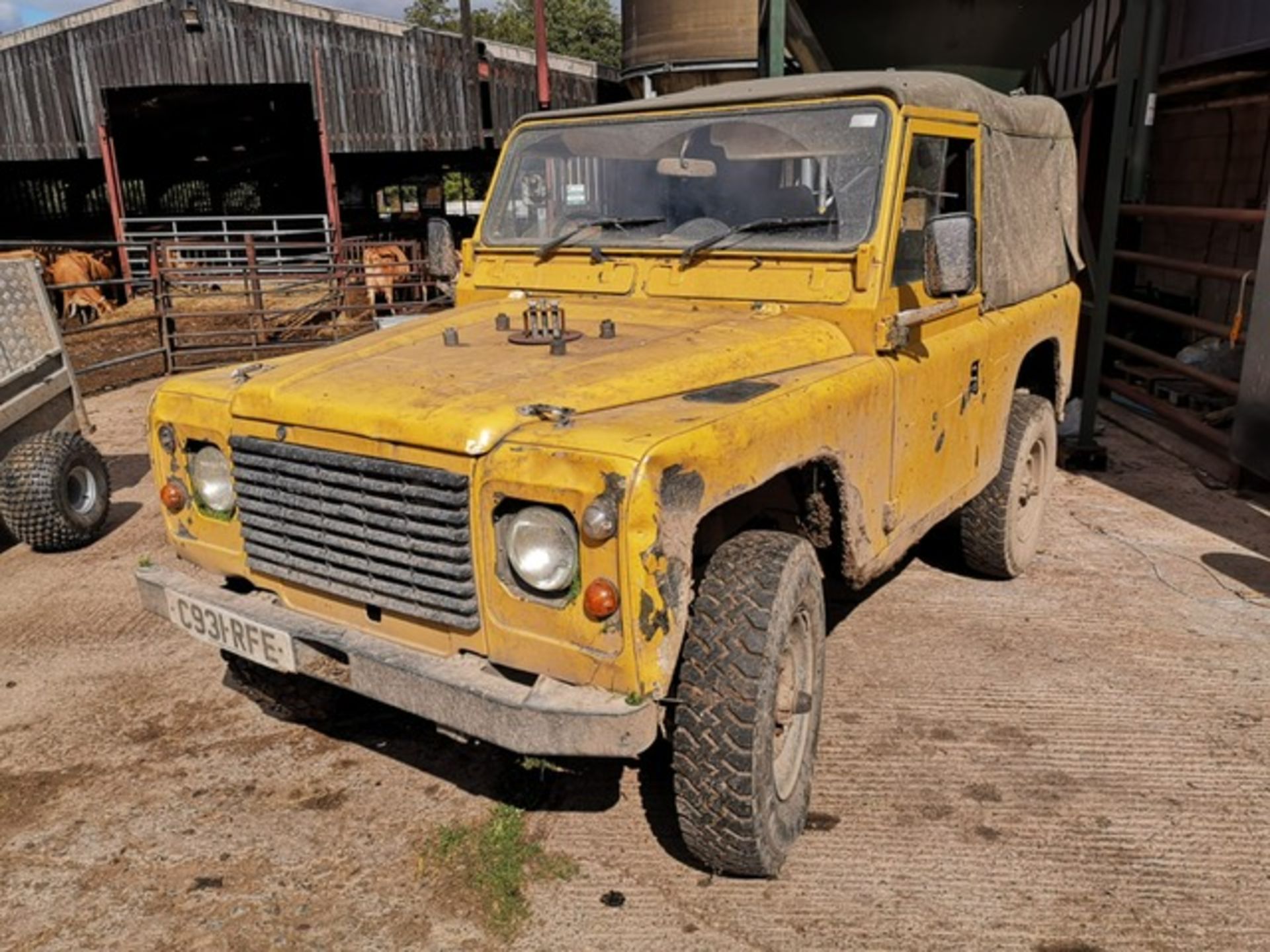 Land Rover Defender 90 soft top ex Mod (engine refurb & cambelt 2017) 220286 Km 1985 Reg No. C931 - Image 2 of 2