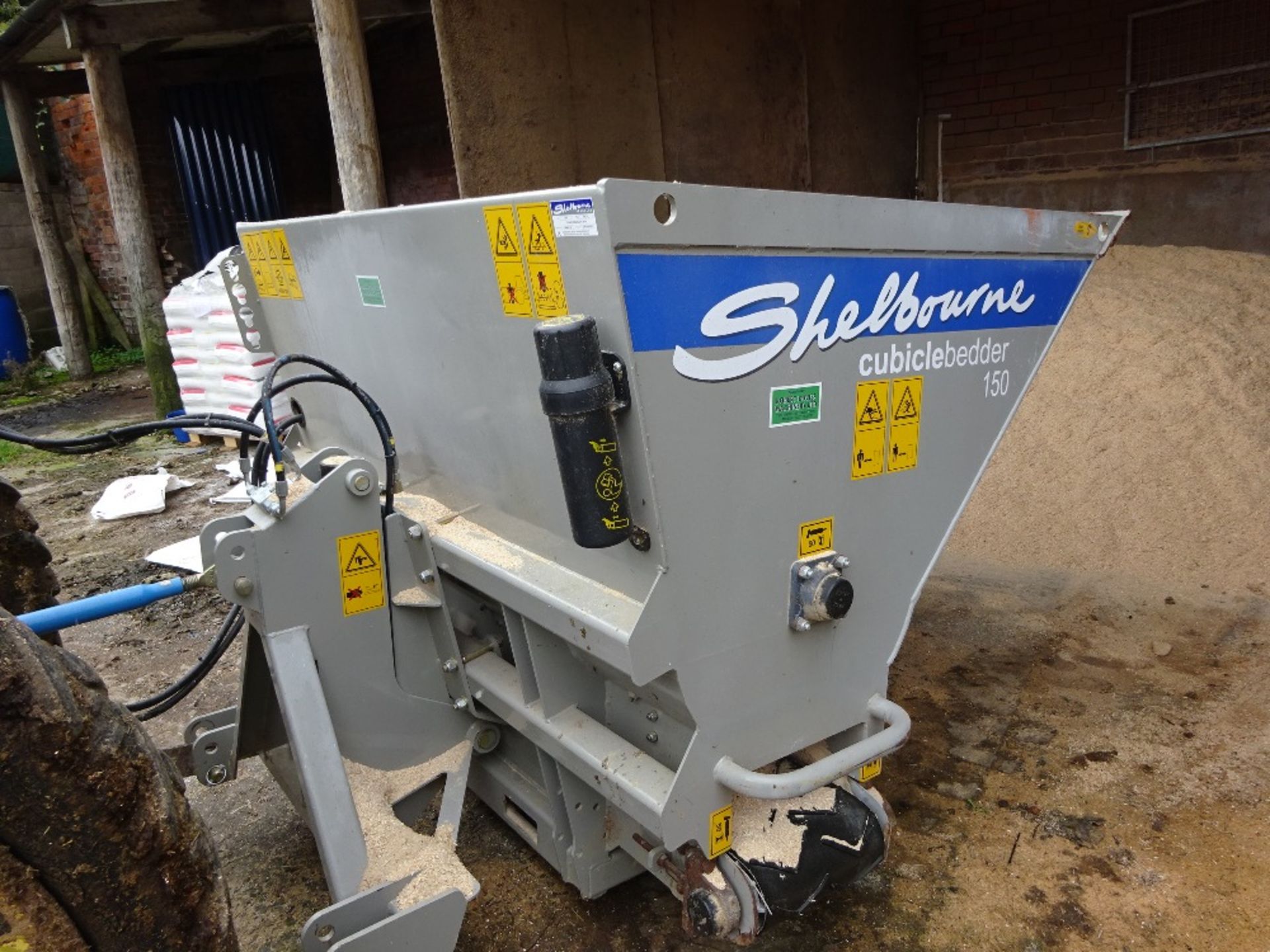 Shelbourne Sawdust Dispenser 2015