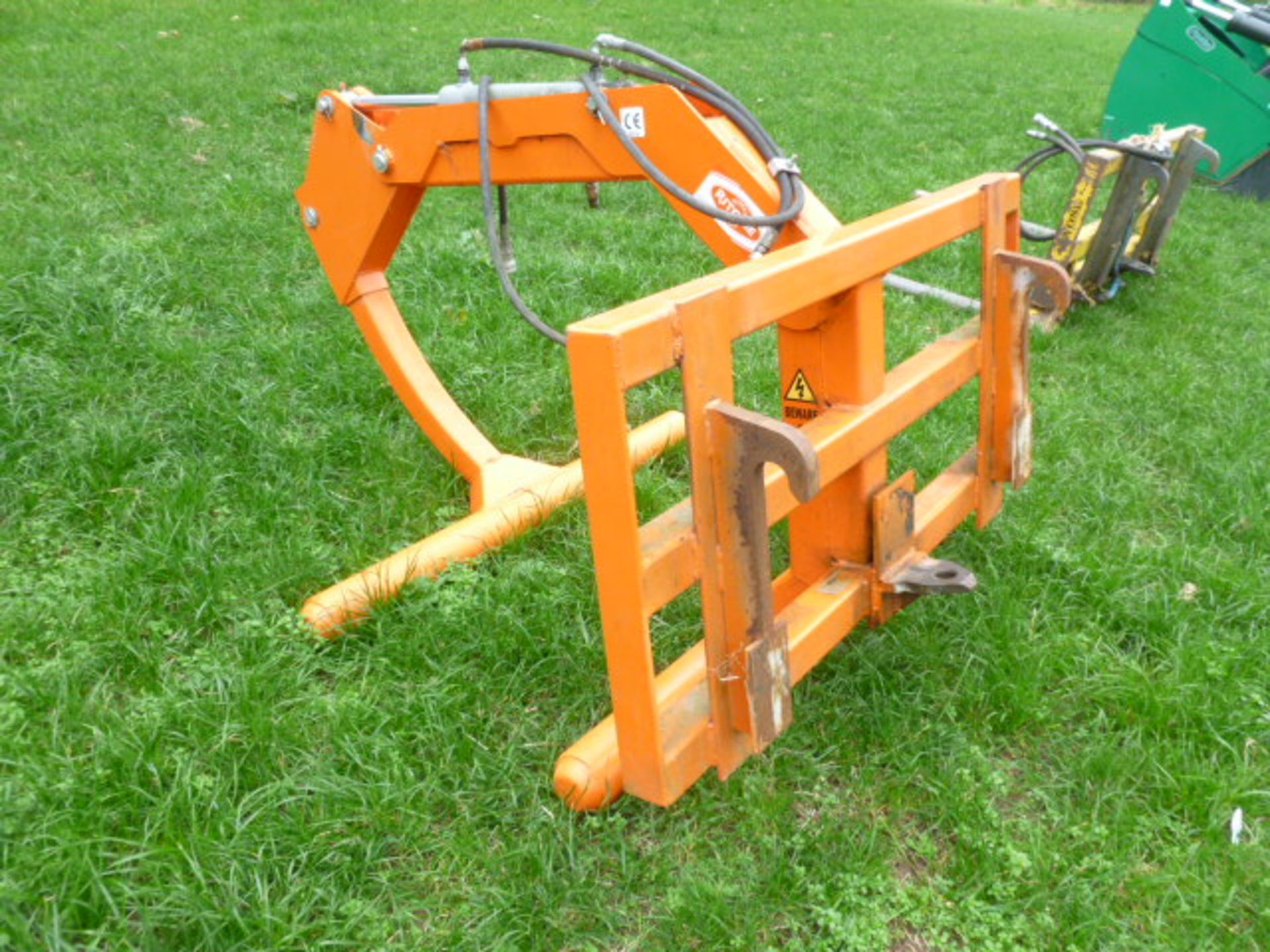 Ritchie Bale Squeezer 2014 - Image 2 of 2