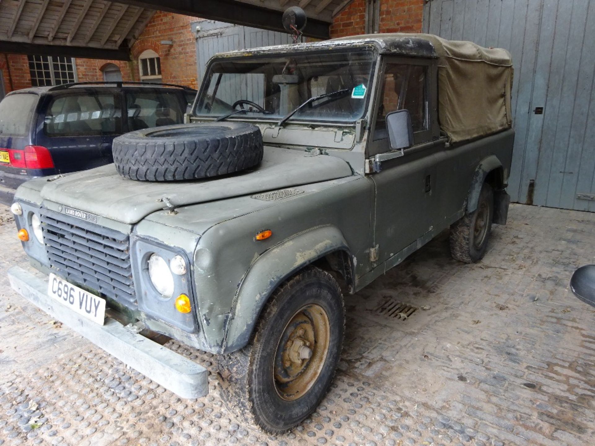 Land Rover Defender 110 Pickup Ex Mod 1986 Reg No. C696 VUY - Image 4 of 5