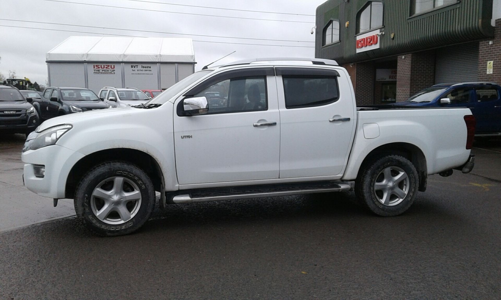 ISUZU UTAH, AUTOMATIC 64,000 MILES FULL SERVICE HISTORY, WHITE WJ63 WTW - Image 3 of 5