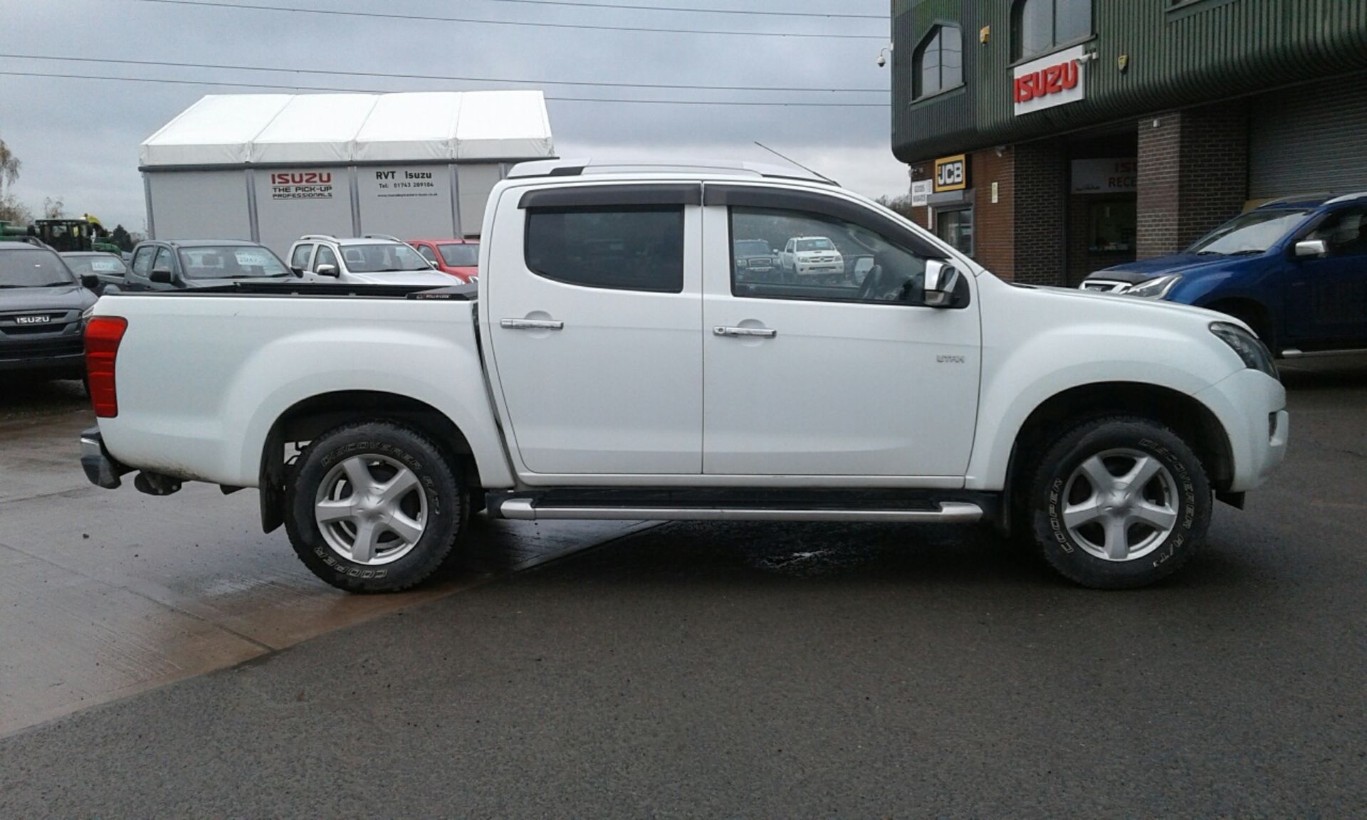 ISUZU UTAH, AUTOMATIC 64,000 MILES FULL SERVICE HISTORY, WHITE WJ63 WTW - Image 4 of 5