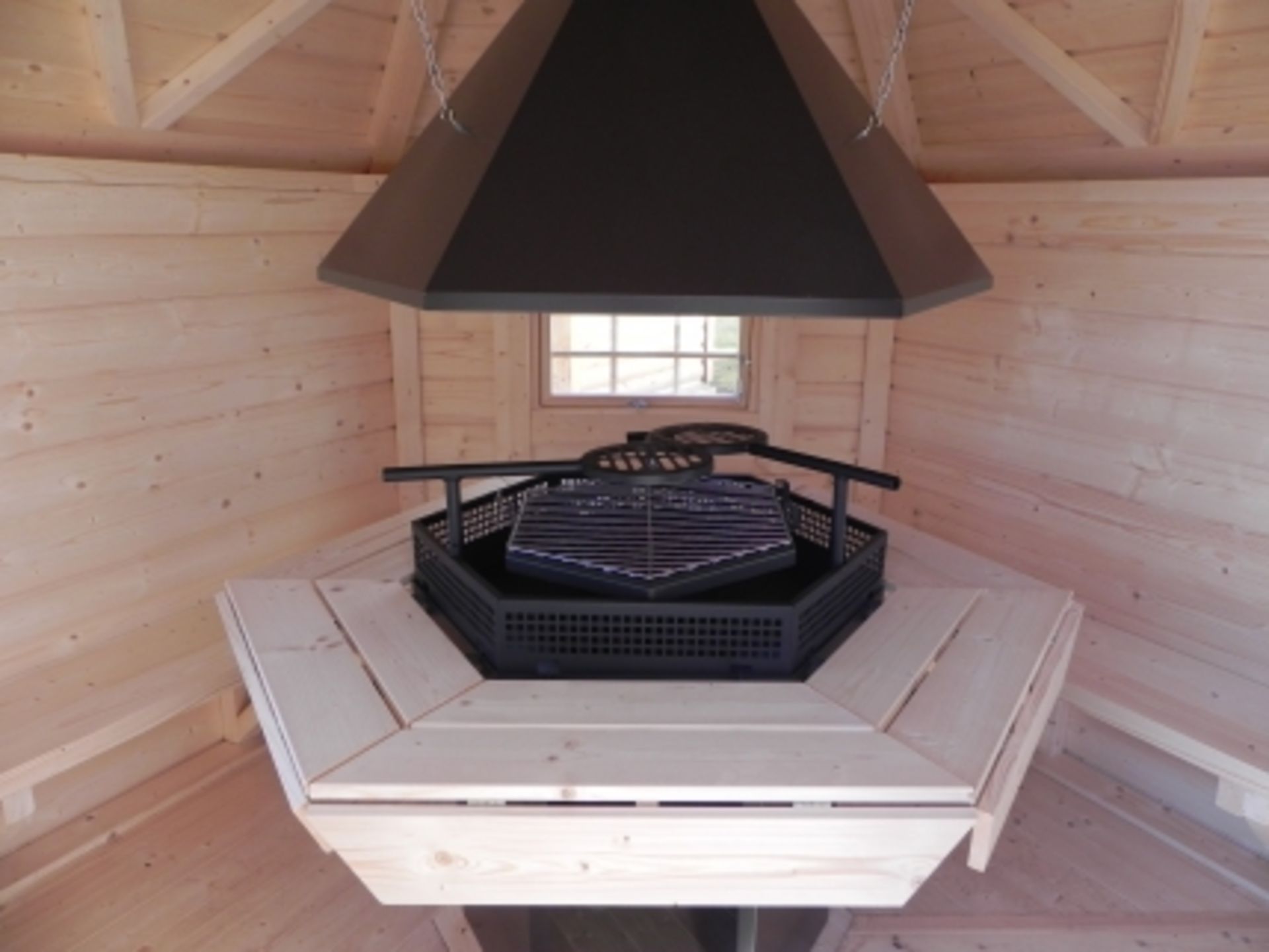 V Brand New 4.5m sq Grill Cabin - Inside Grill With Cooking Platforms & Table - Bitumen Roof - Image 2 of 4