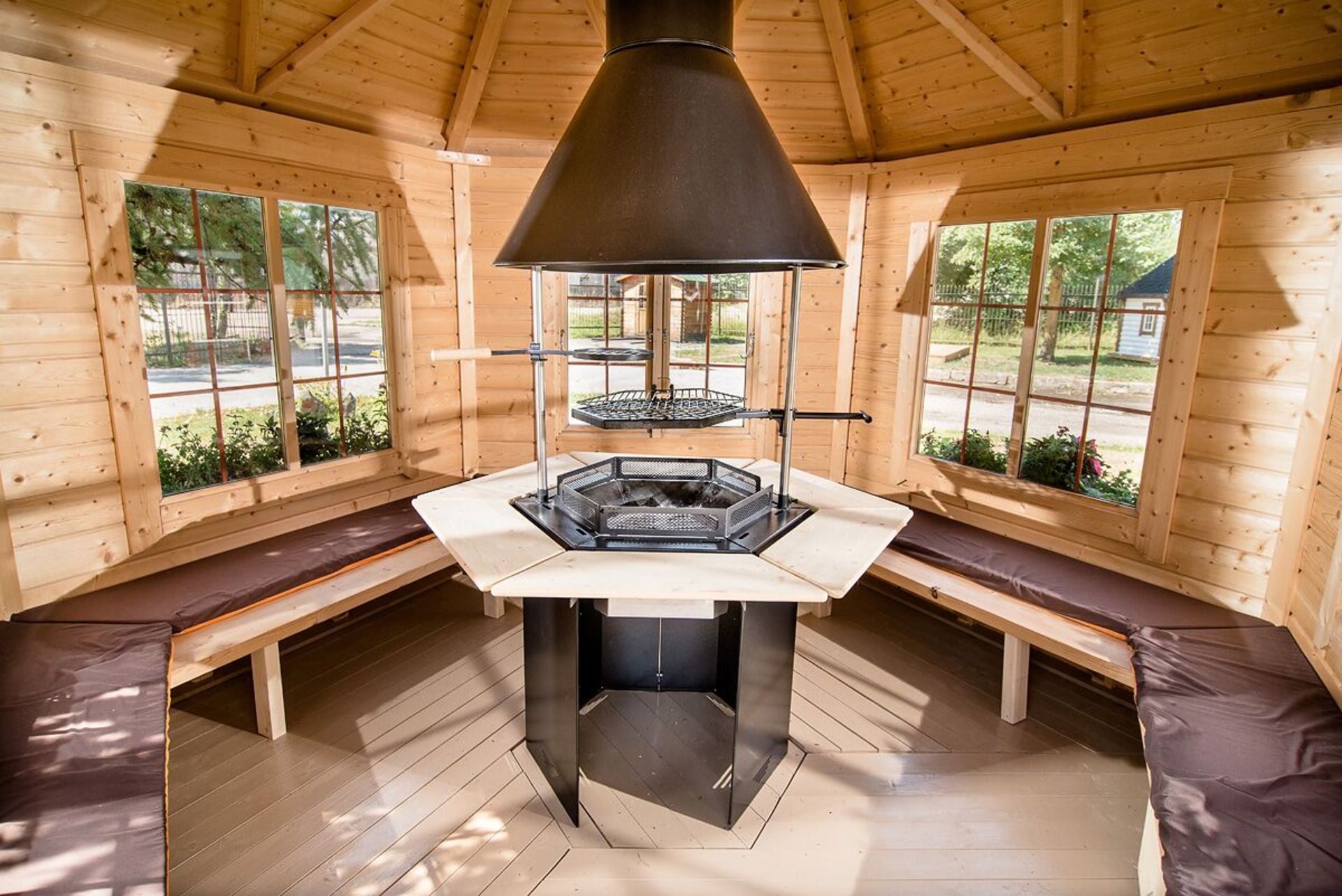 V Brand New Six Corner 9.2m sq Pavilion-Standard Grill with Cooking Platforms-Table around the - Bild 3 aus 4