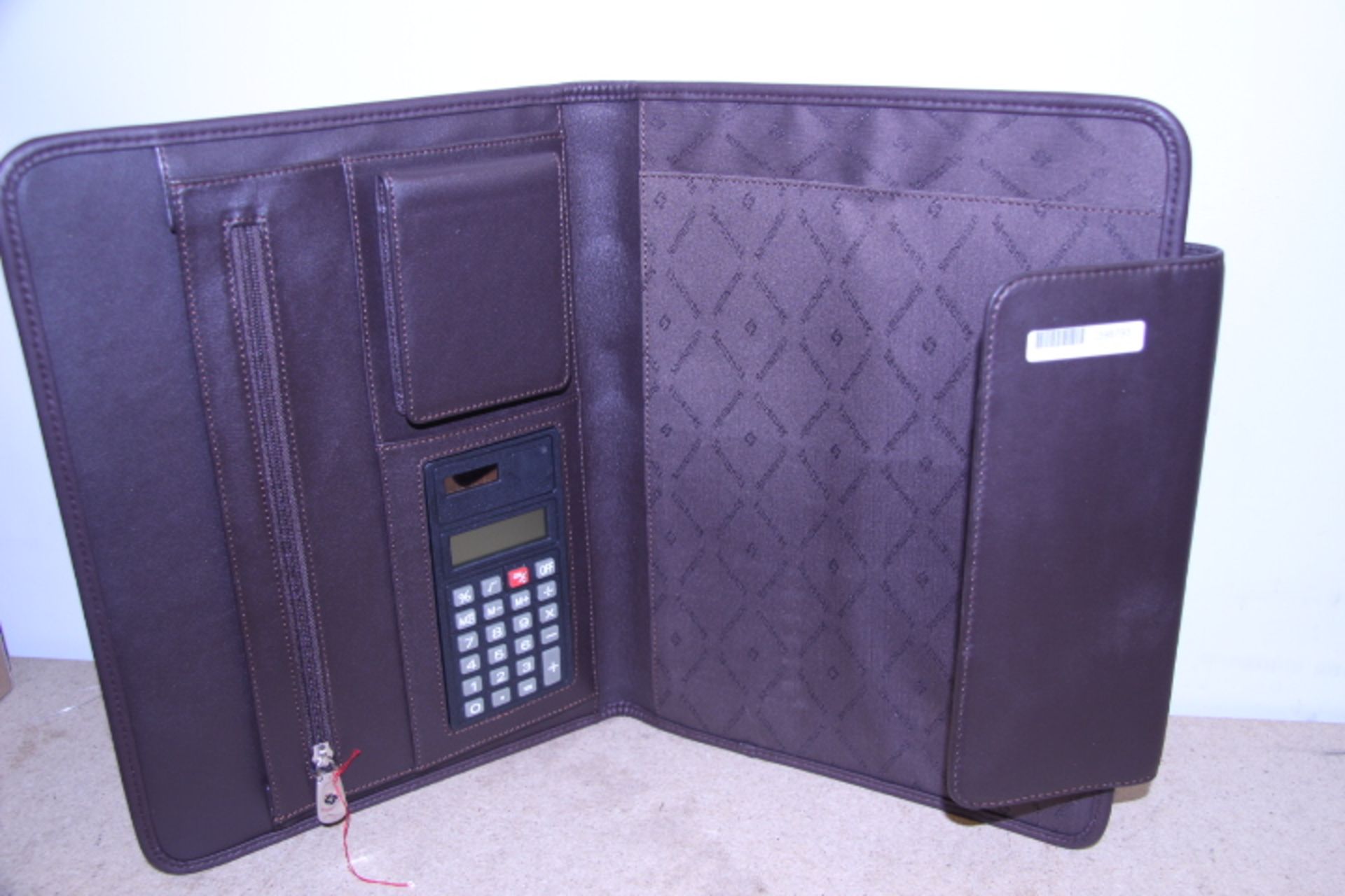 V Brand New Samsonite Brown Leather Executive Folder With Two Inner Pockets-Small Note Pad-