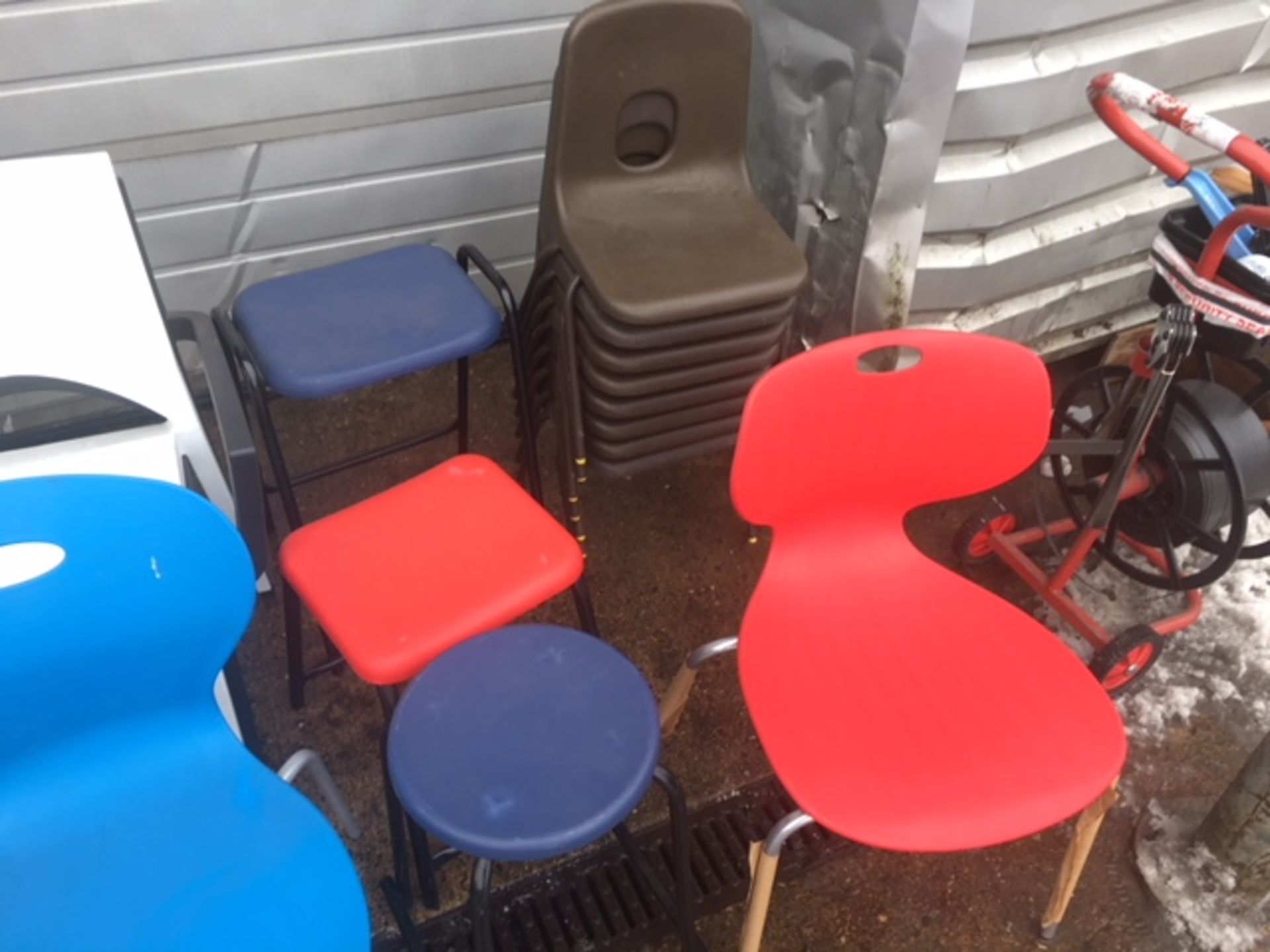 V Grade A Manufacturer Samples - Mostly Brand New Approx 32 Office & School/Nursery Chairs Inc - Image 3 of 3