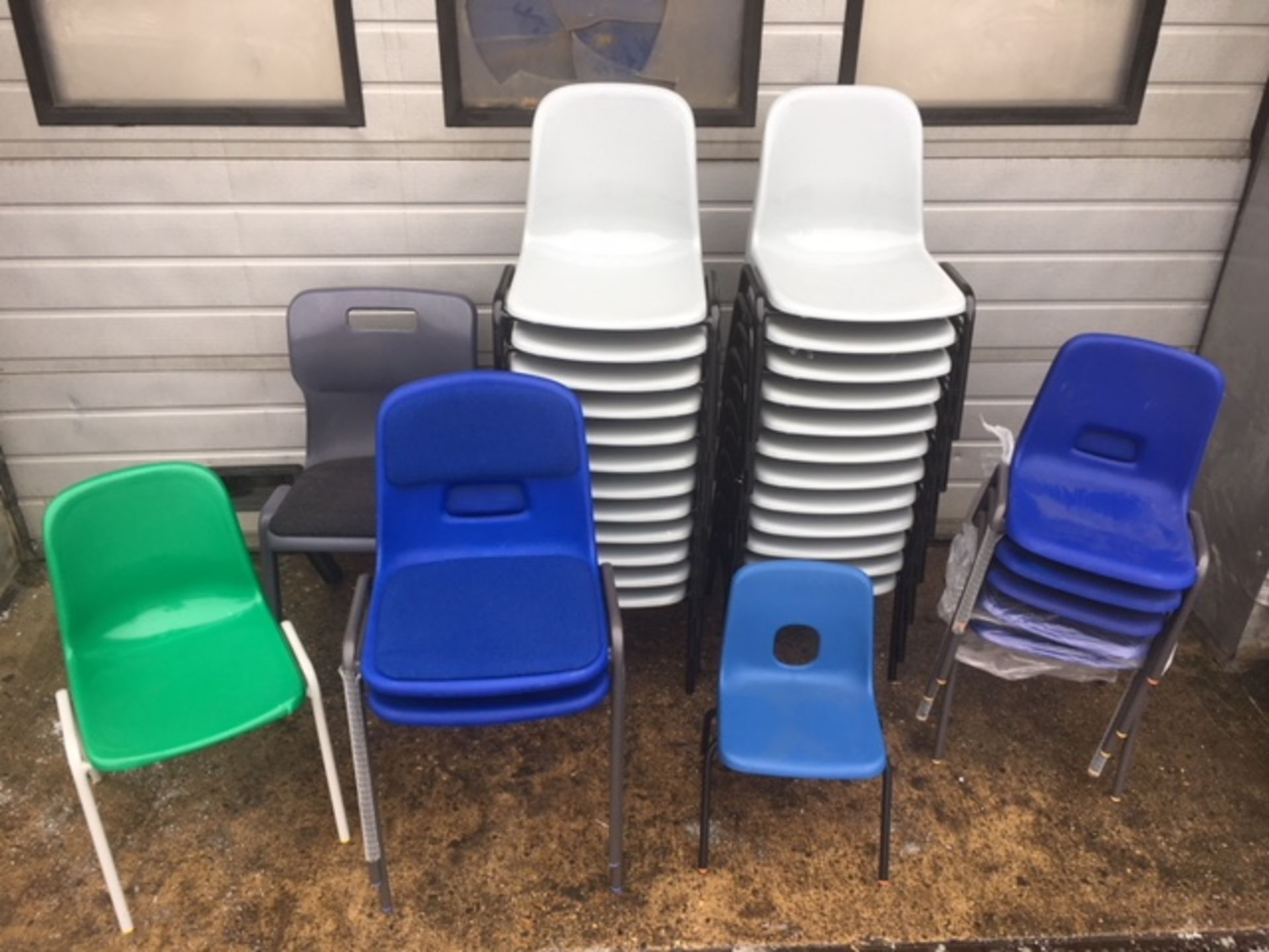 V Grade A Manufacturer Samples - Mostly Brand New Approx 32 Office & School/Nursery Chairs Inc