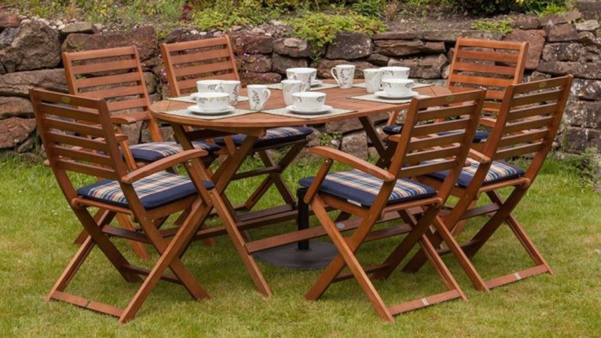 V Brand New Torino Six Seater Garden Dining Set - 150cm x 90cm Folding Table - 6 Folding Armchairs -