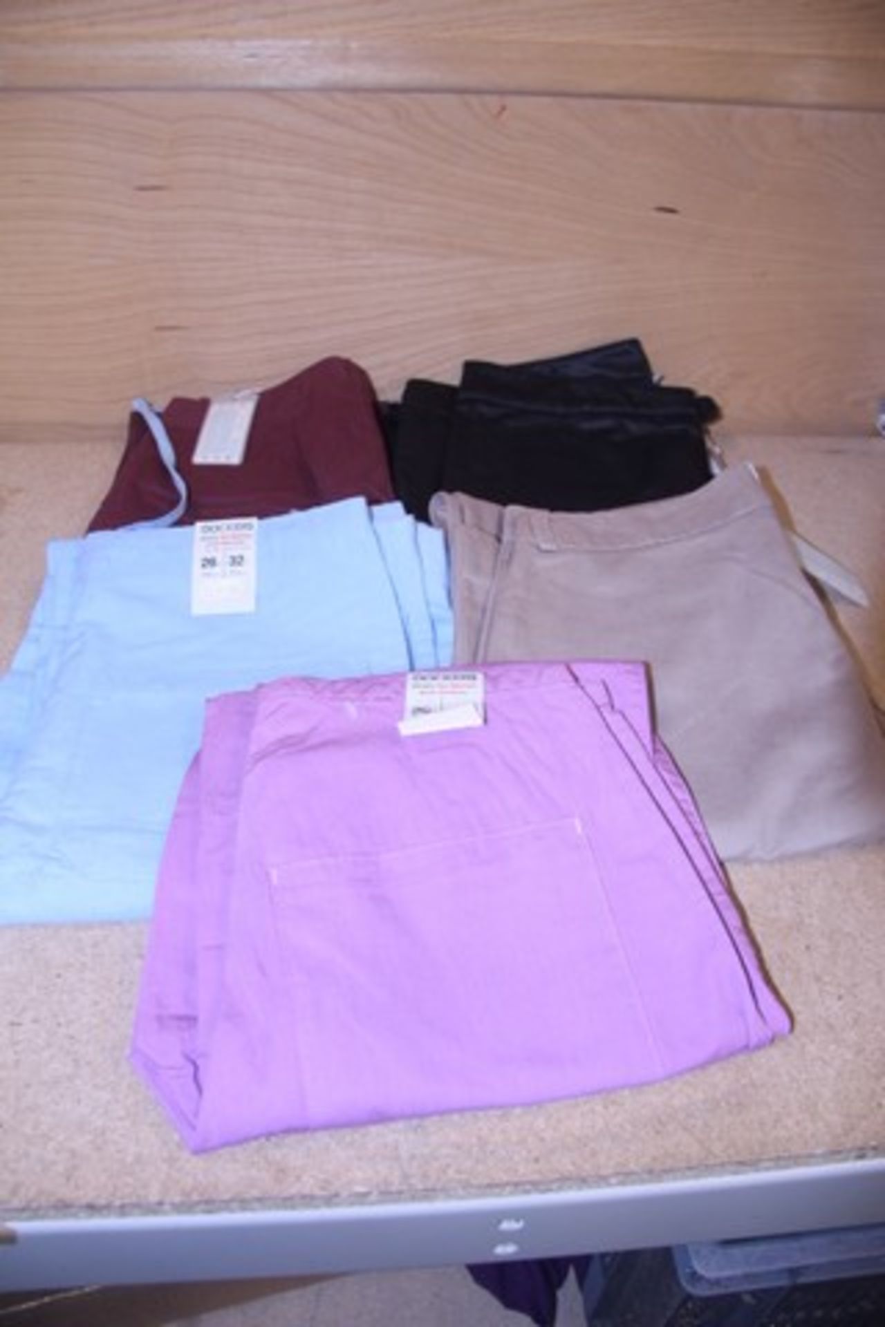 V Brand New A Lot Of Five Various Pairs Dockers Trousers 26 Waist