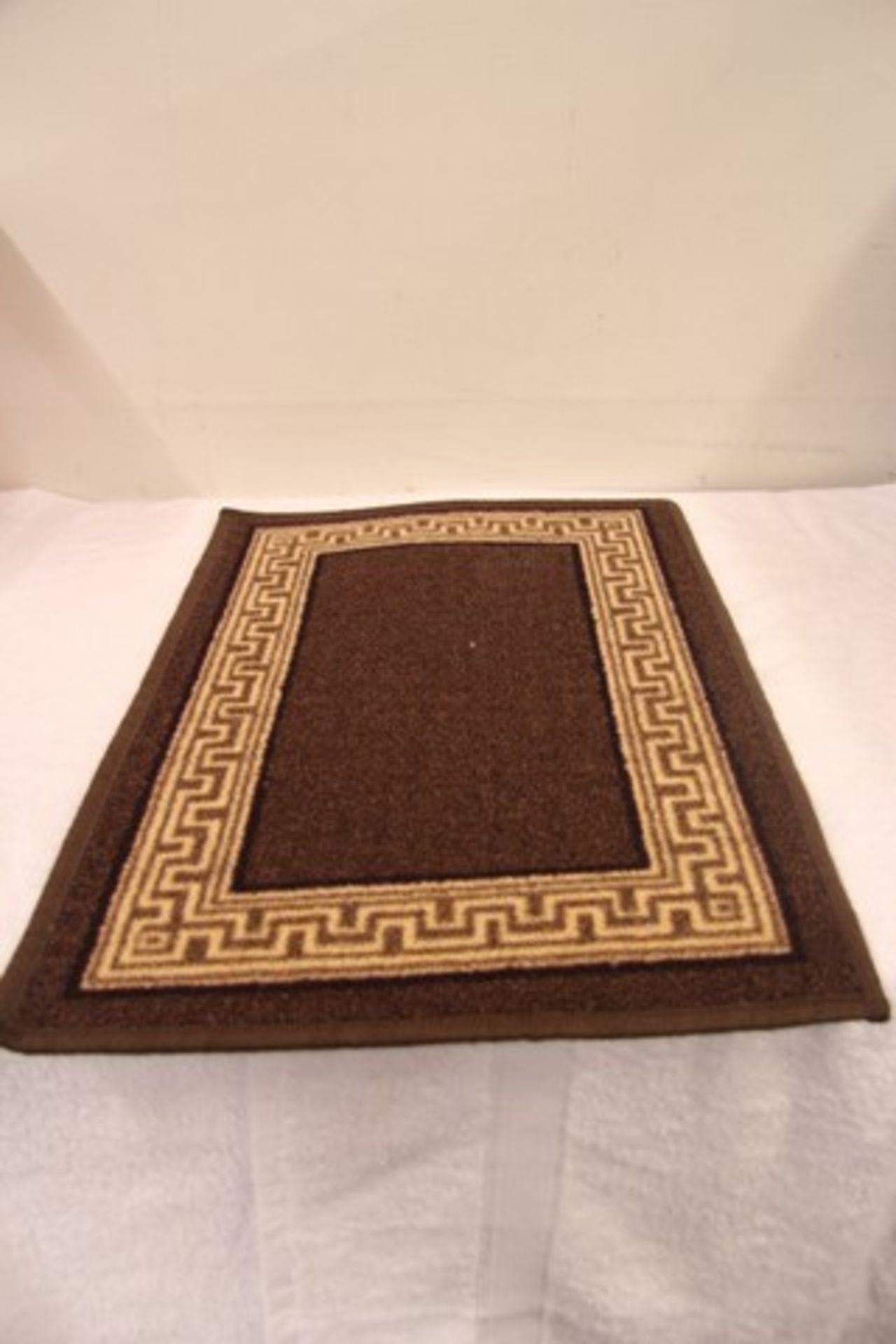 V Brand New 40 X 60cm Brown Decorative Door Mat