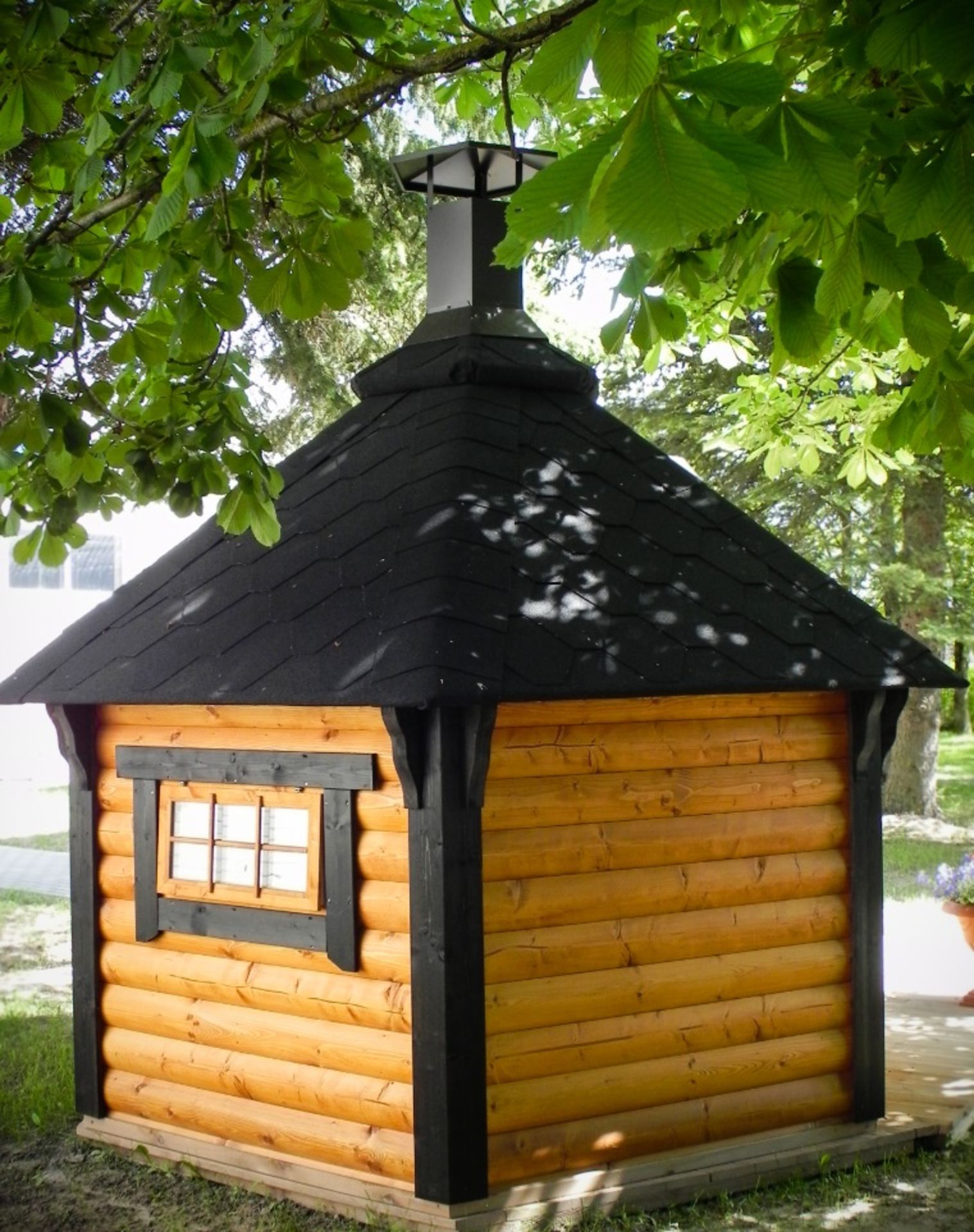 V Brand New 4.5m sq Grill Cabin - Inside Grill With Cooking Platforms & Table - Bitumen Roof - Image 2 of 5