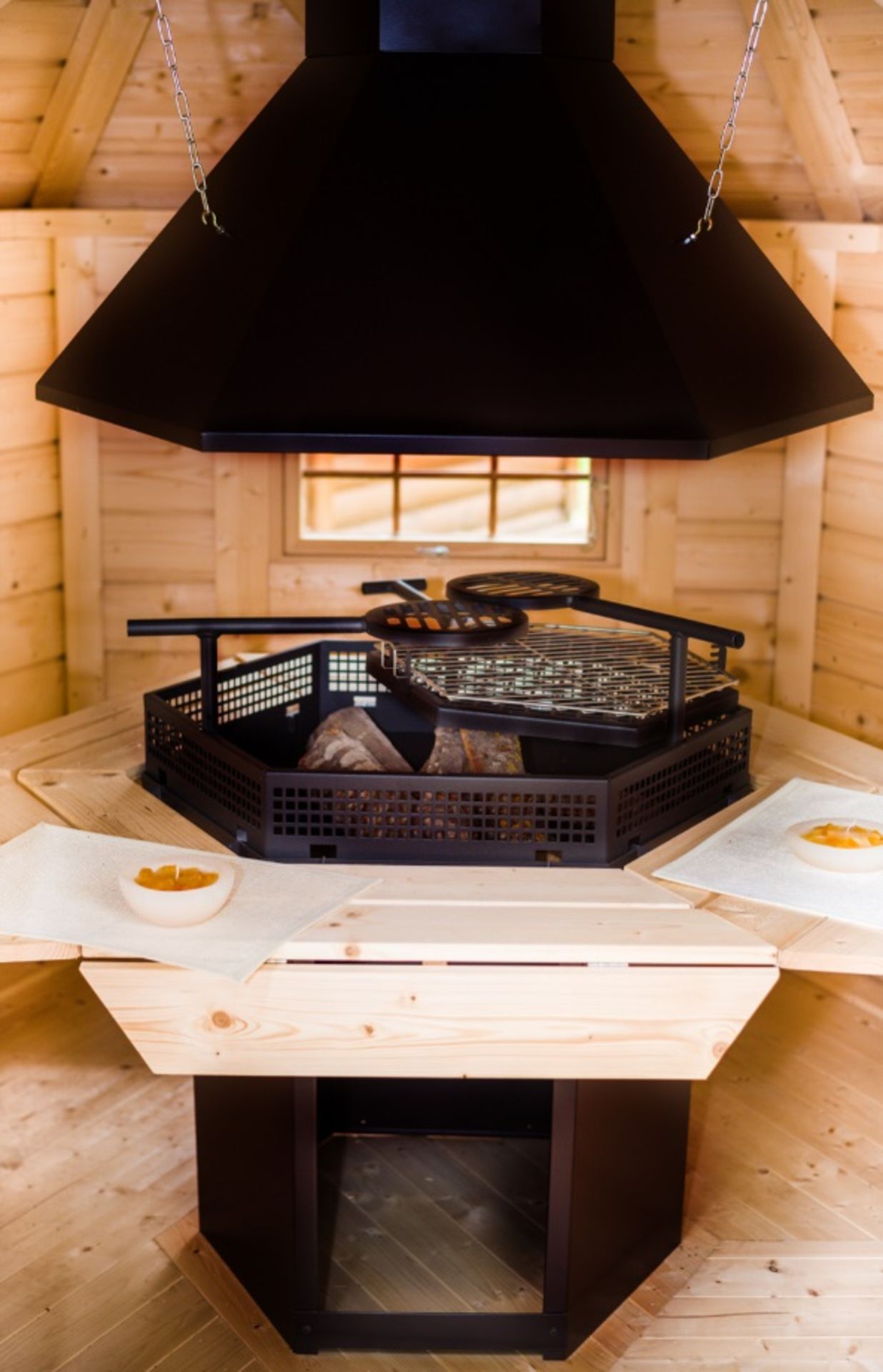 V Brand New 4.5m sq Grill Cabin - Inside Grill With Cooking Platforms & Table - Bitumen Roof - Image 3 of 5