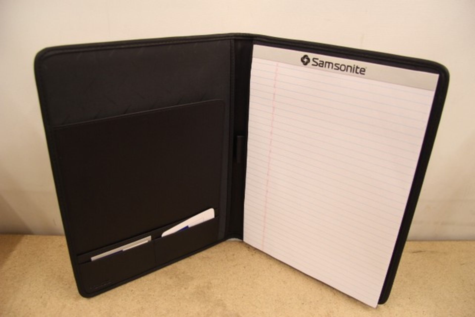 V Brand New Samsonite Black Leather Executive Folder With-Pen Pocket-Card Pockets-Writing Pad-One