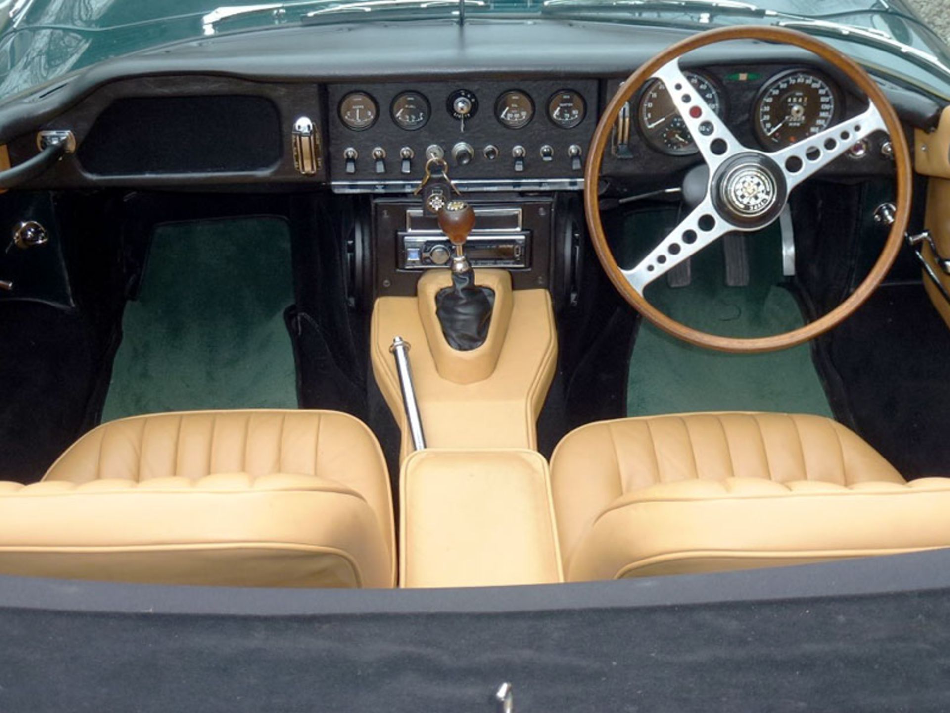 1967 Jaguar E-Type 4.2 Series 1.5 Roadster - Image 5 of 12