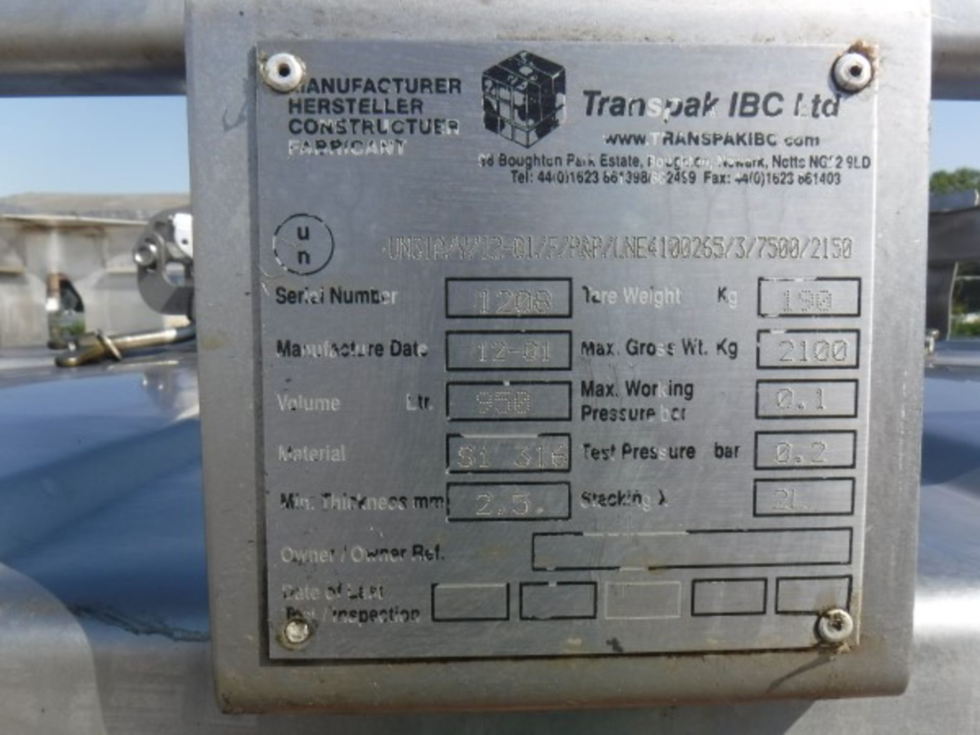 Stainless Steel IBC, 950 litres, Inspection Cover, 2 Filling Points and Pressure release Valve. 1 - Image 2 of 8