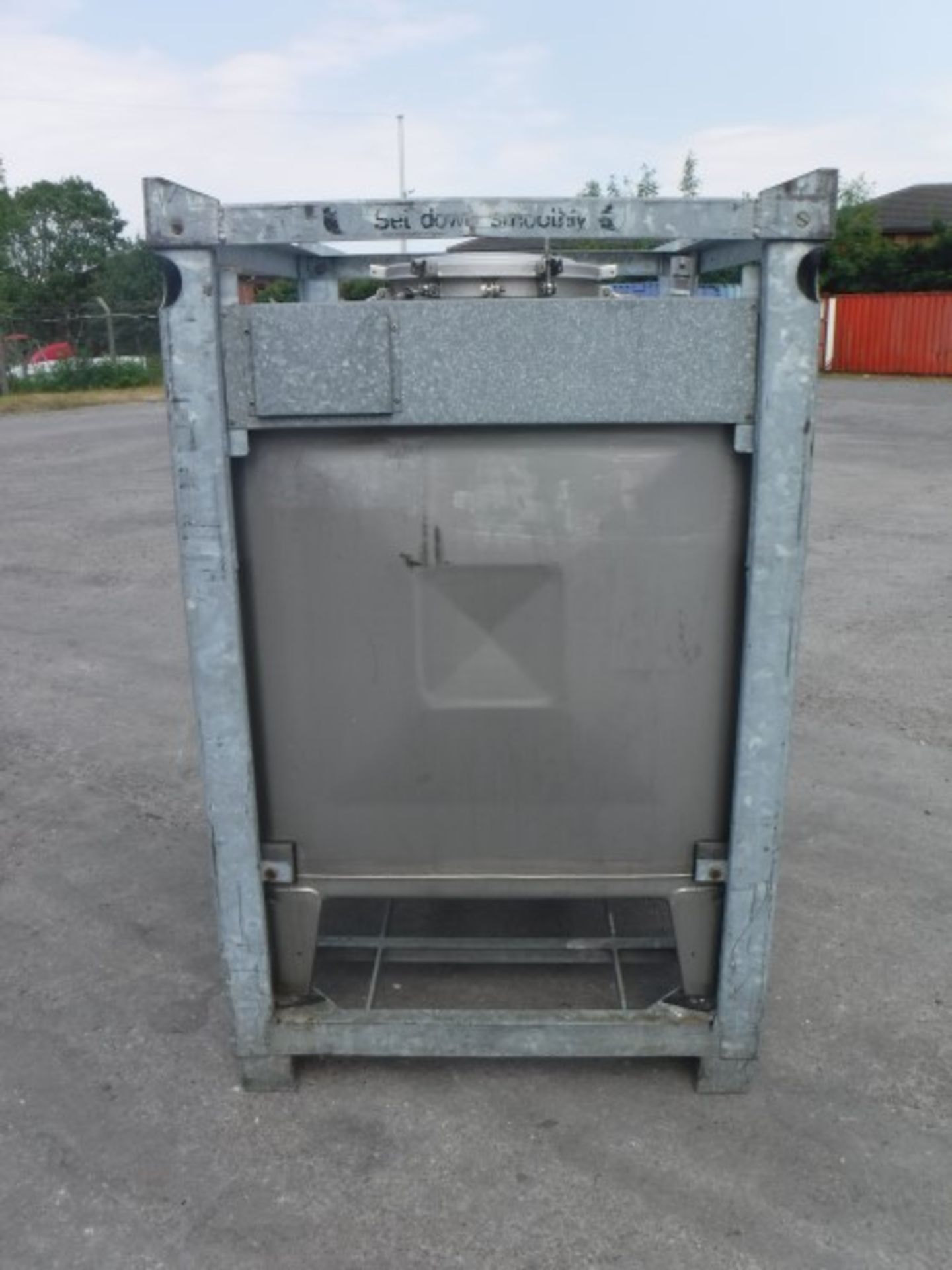 Stainless Steel IBC with Galvanised Protective Frame and Base (Frame can be removed) Capacity : 1000