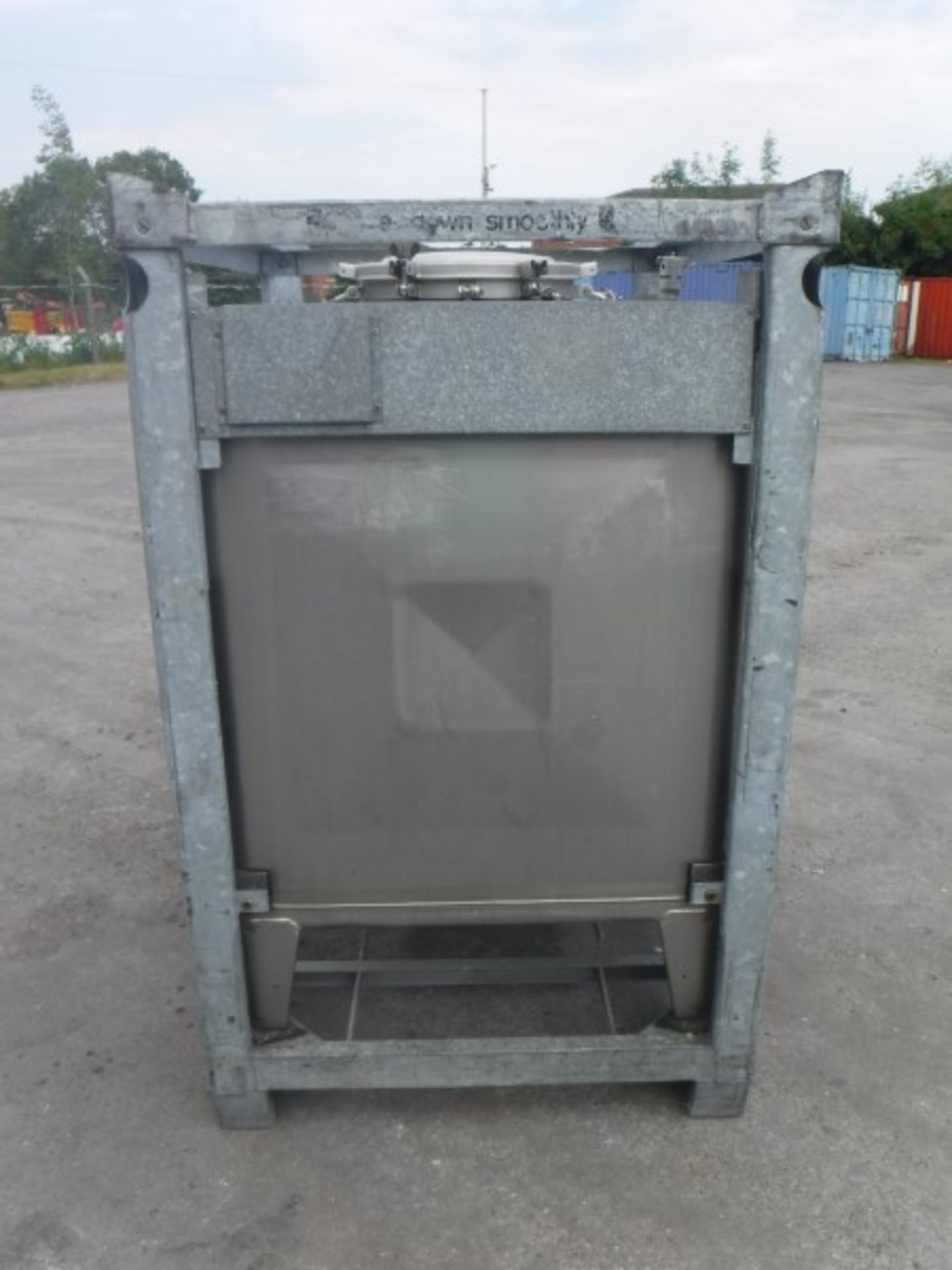 Stainless Steel IBC with Galvanised Protective Frame and Base (Frame can be removed) Capacity : 1000 - Image 2 of 6