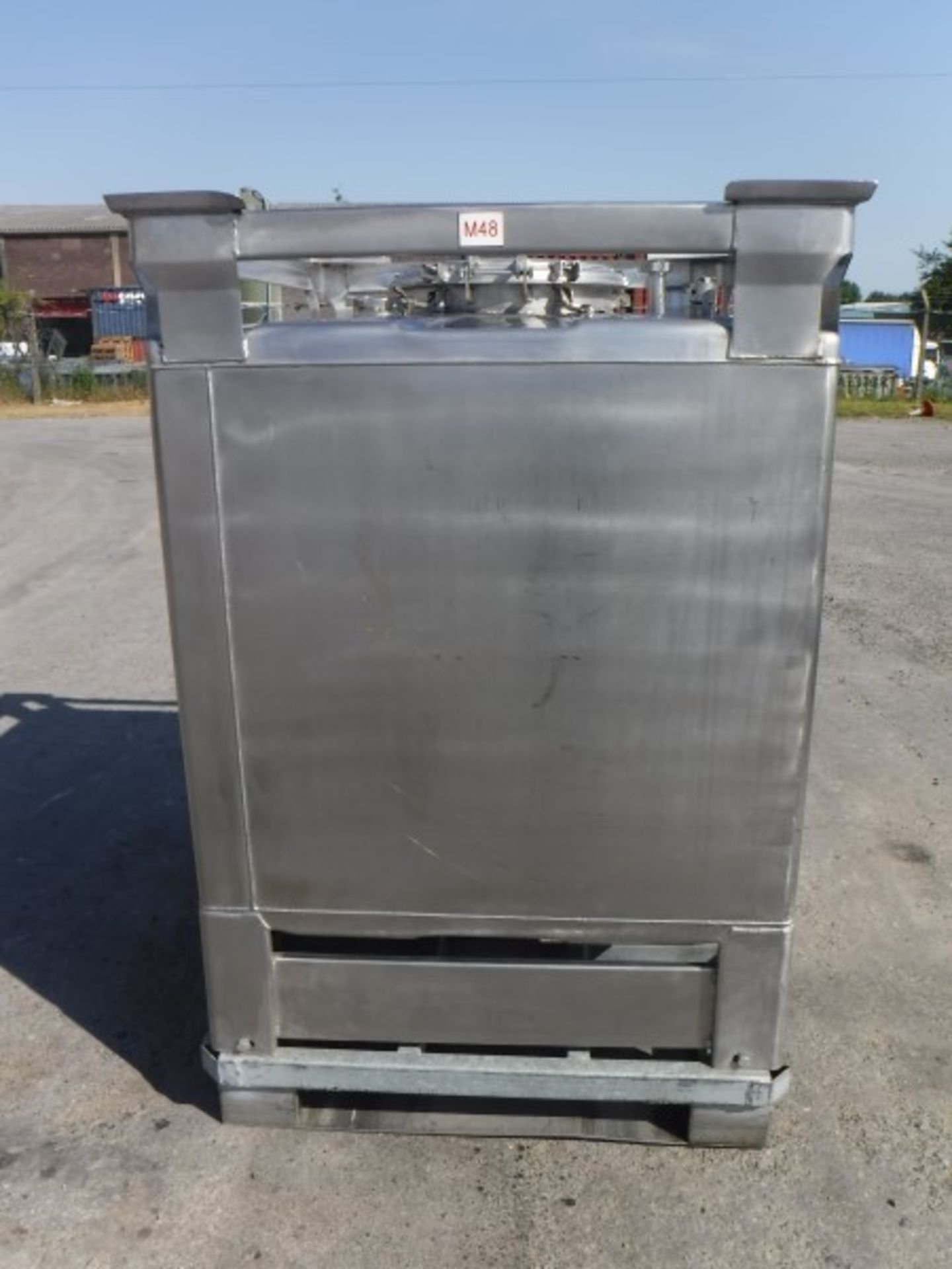 Stainless Steel IBC, 950 litres, Inspection Cover, 2 Filling Points and Pressure release Valve. 1 - Image 4 of 8