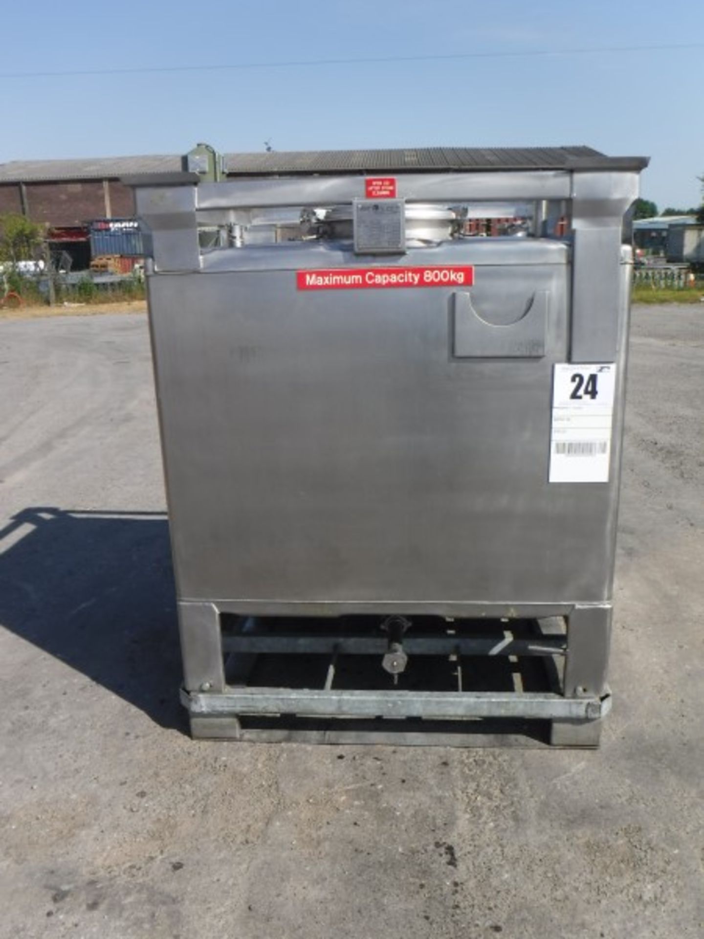 Stainless Steel IBC, 950 litres, Inspection Cover, 2 Filling Points and Pressure release Valve. 1 - Image 3 of 8