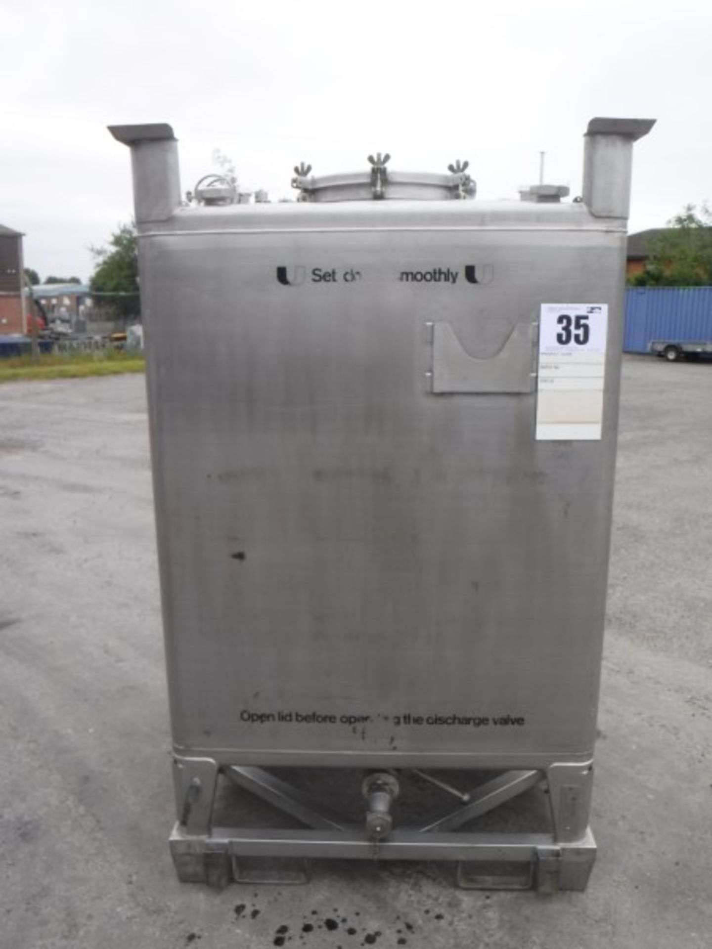 Stainless Steel 1300 litre IBC with access cover, pressure release valve, vent and 2 filling points,