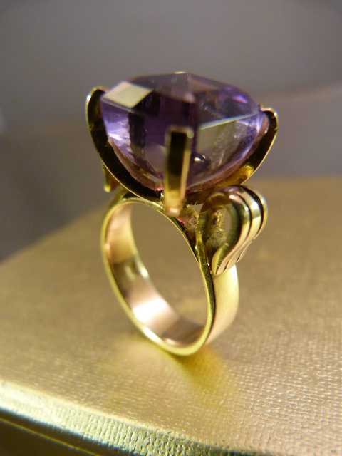 14K Gold contemporary 1970's design Amethyst Ring. The approx 7.5carat Amethyst measures approx 11mm - Image 3 of 12