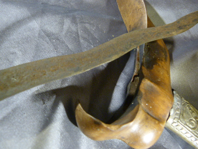 Kris Dagger - Possible early Sumatra Knife with wavy iron blade. Leading to a silver coloured - Image 34 of 36