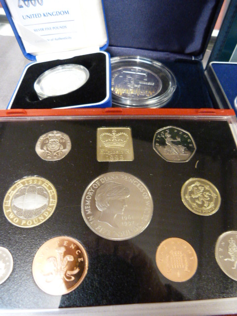 Large Quantity of Proof Coins in original cases and mainly all untouched. Lot to include - 5 x - Image 5 of 7