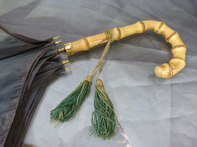 Good Quality early Edwardian umbrella with bamboo handle with tassle. Black fabric mounted onto a - Image 7 of 12