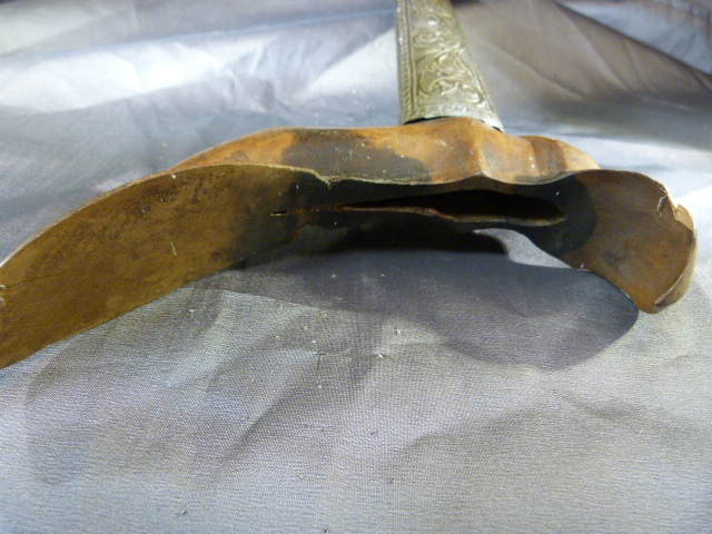 Kris Dagger - Possible early Sumatra Knife with wavy iron blade. Leading to a silver coloured - Image 31 of 36