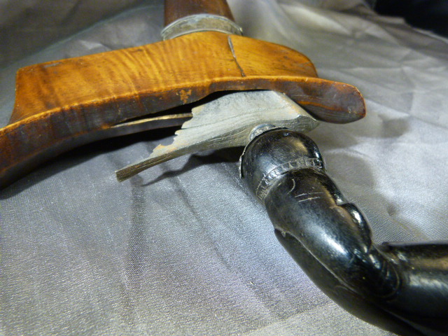 Kris Dagger with straight blade in a hardwood scabbard. The scabbard has silver coloured metal - Image 10 of 24