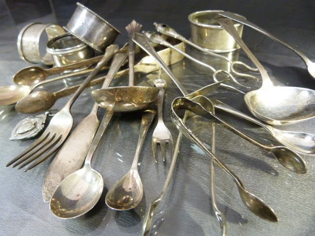 Collection of hallmarked silver items to include various spoons, napkin rings etc. Total weight - Image 2 of 9