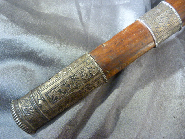 Kris Dagger with straight blade in a hardwood scabbard. The scabbard has silver coloured metal - Image 14 of 24