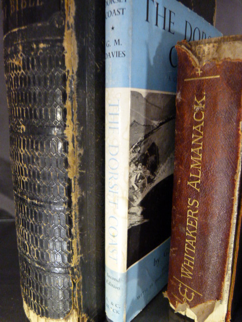 Lovely collection of vintage books to include 'The Bible', Signed copy of Mr Pettigrew's Train by - Image 4 of 8