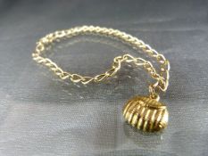 9ct Gold Link bracelet with hollowed pendant in the for of a handbag. Total approx weight 3g