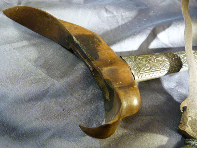 Kris Dagger - Possible early Sumatra Knife with wavy iron blade. Leading to a silver coloured - Image 29 of 36