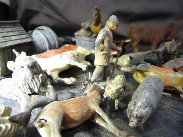 Large collection of Lead J Hill and Co and other metal cast farmyard animals - Condition Report - Image 7 of 8